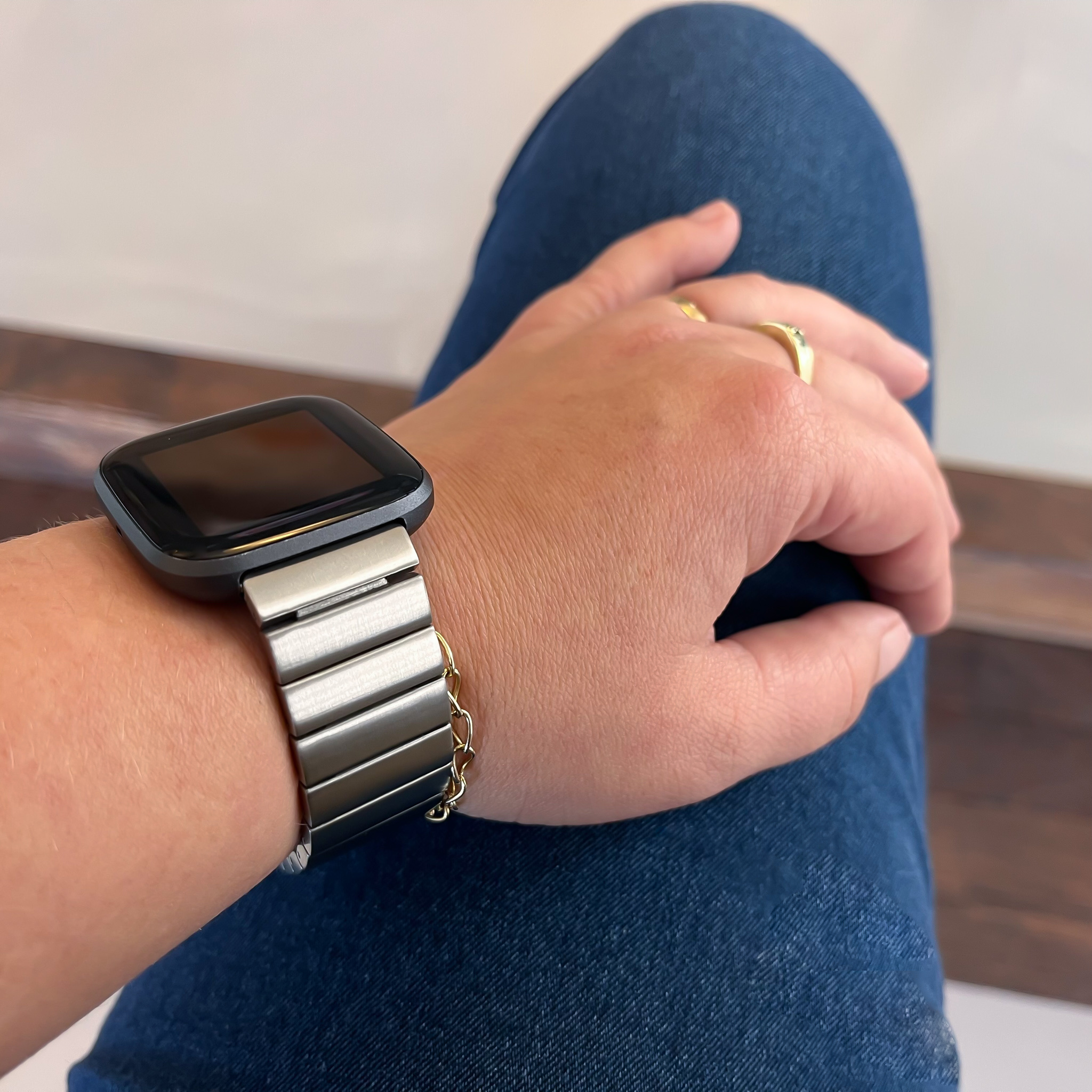 Correa de eslabones de acero para el Fitbit Versa - plata