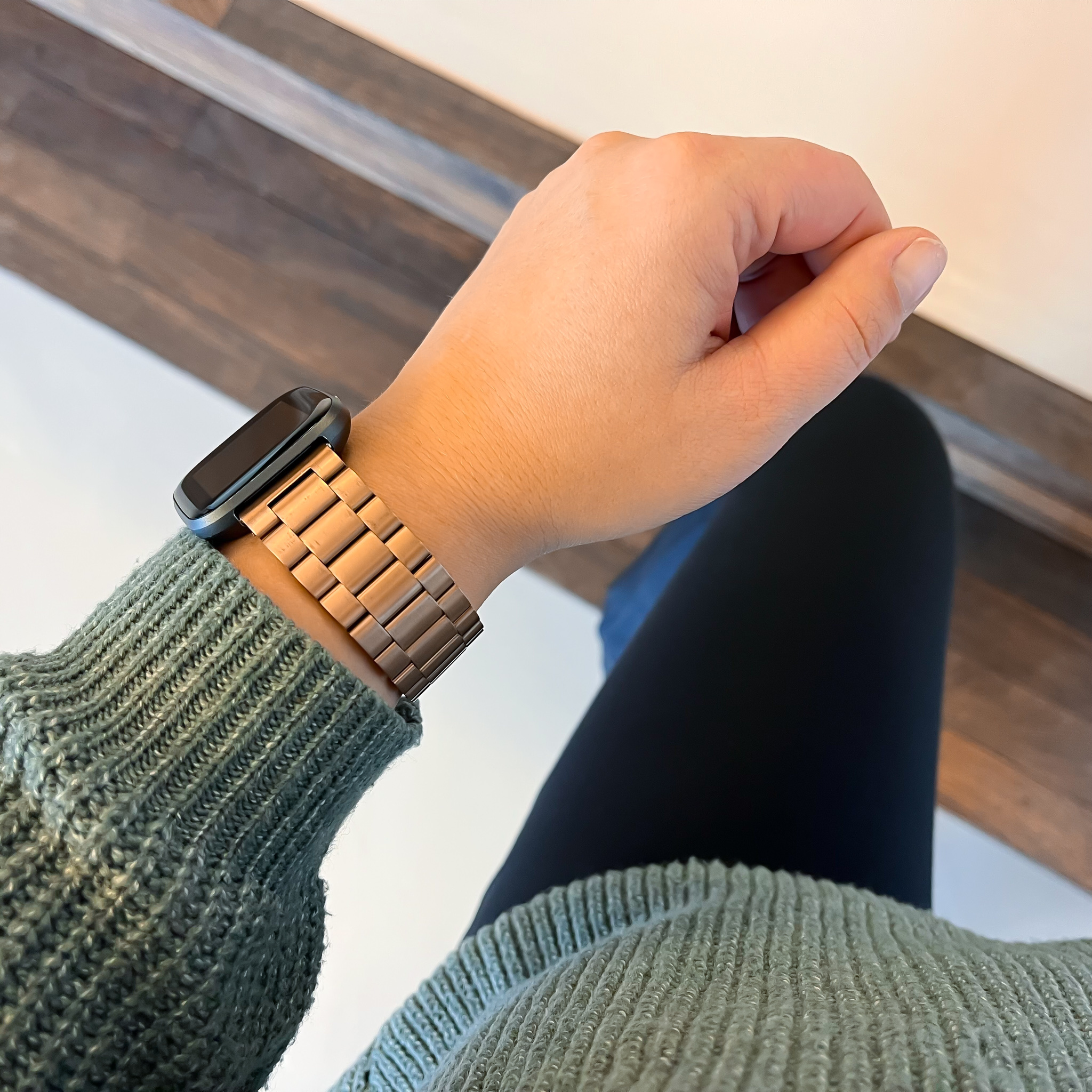 Correa de eslabones de acero con cuentas para el Fitbit Versa - oro rosa