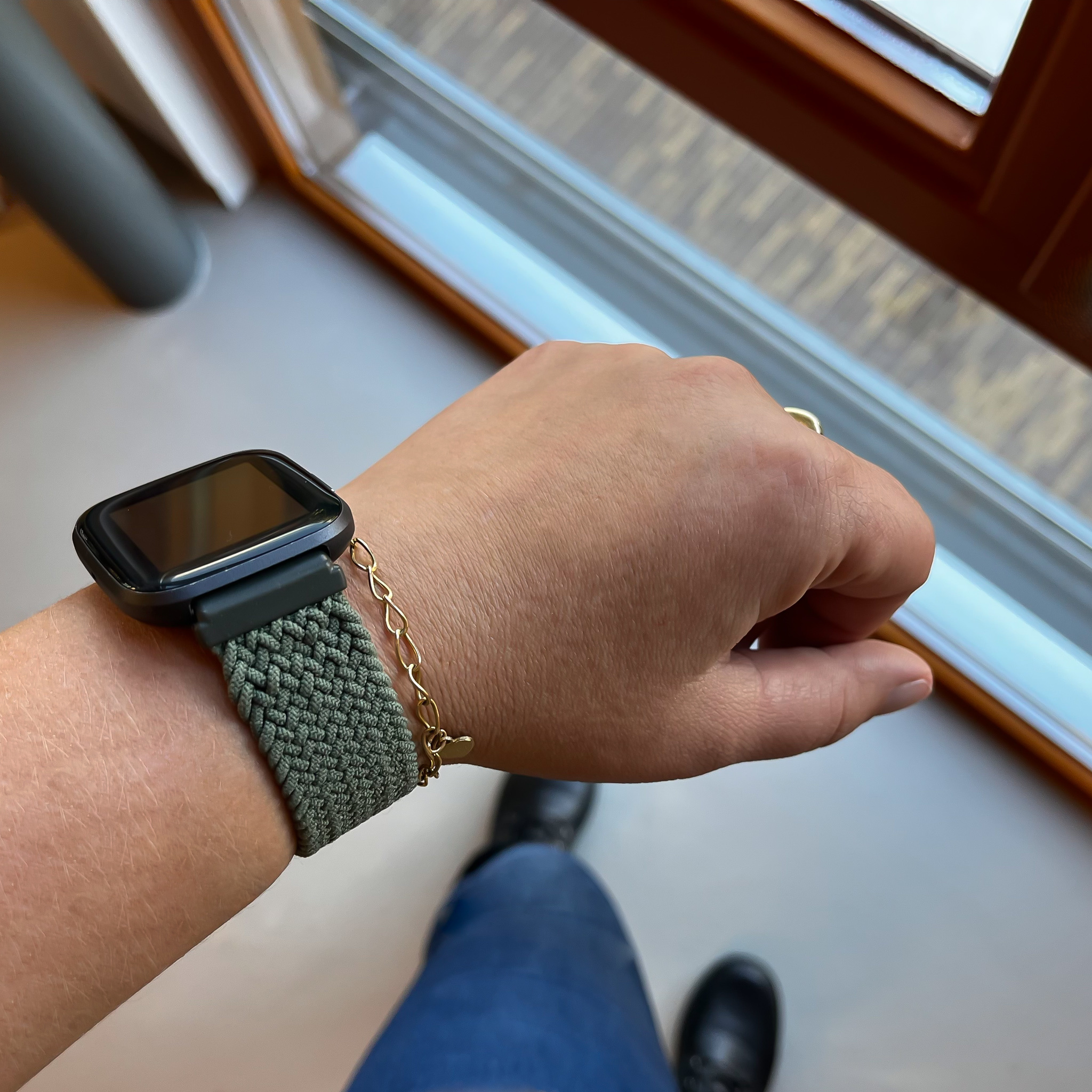 Correa solo loop trenzada de nailon para el Fitbit Versa - verde inverness