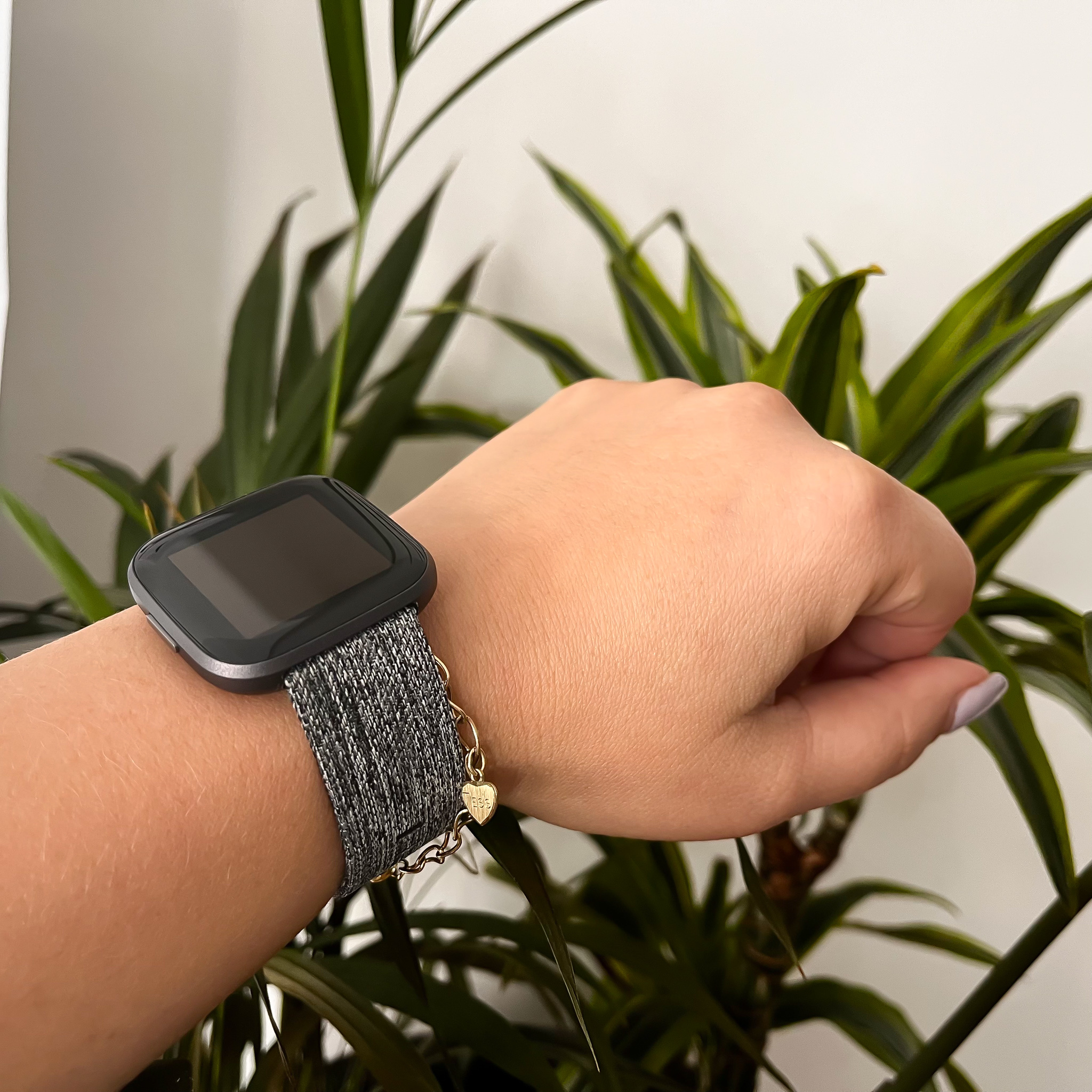 Correa de nailon con hebilla para el Fitbit Versa - gris oscuro