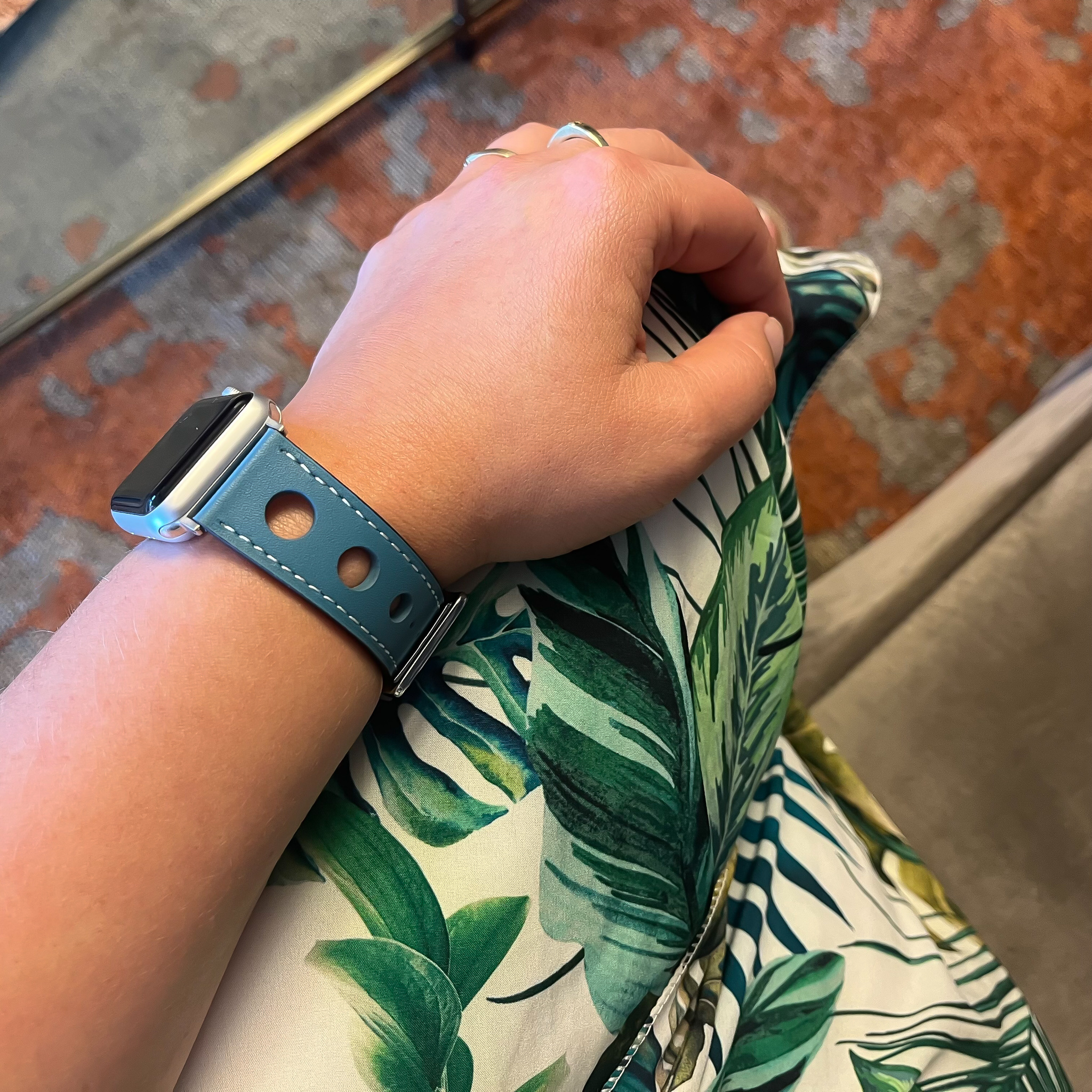Correa hermes de piel sintética para el Apple Watch - azul claro