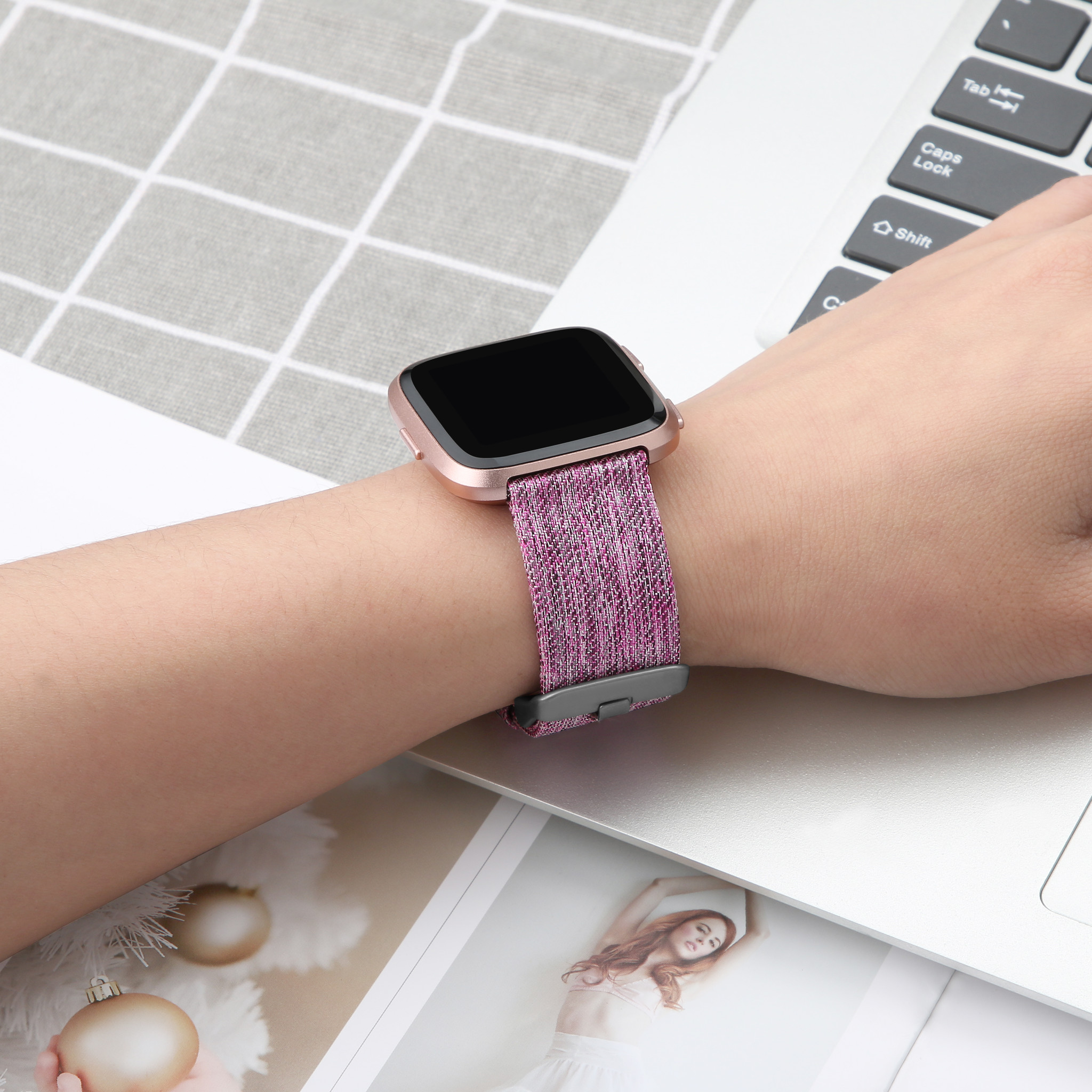 Correa de nailon con hebilla para el Fitbit Versa - morada