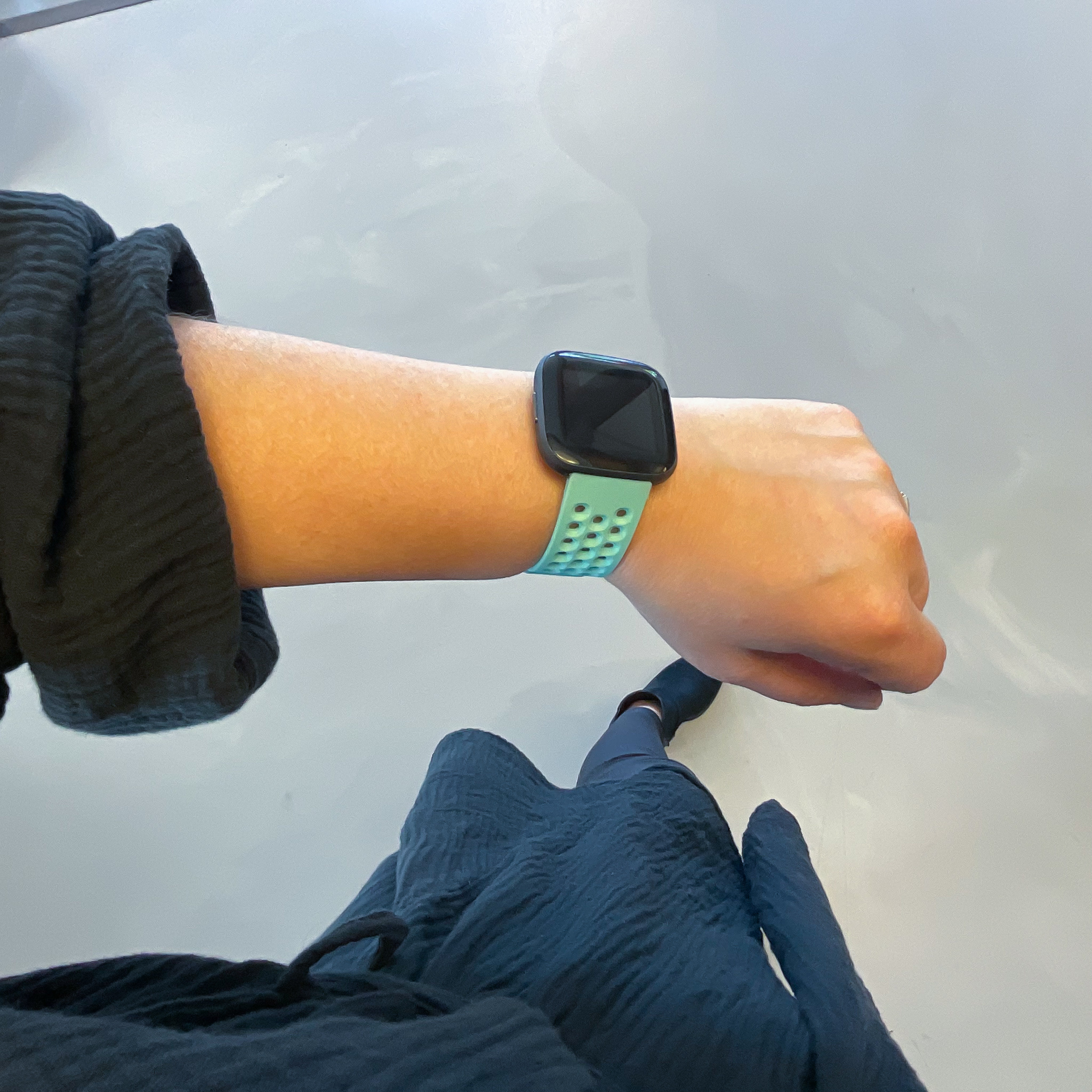 Correa deportiva point para el Fitbit Versa - azul claro
