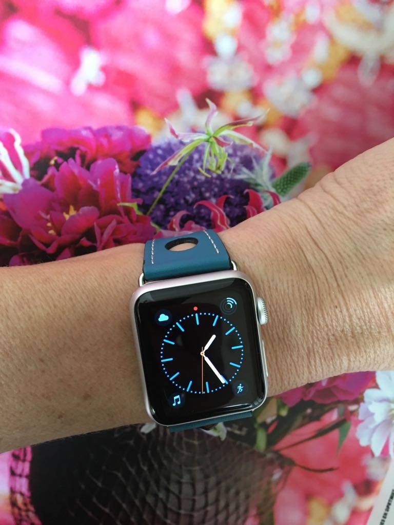 Correa hermes de piel sintética para el Apple Watch - azul claro