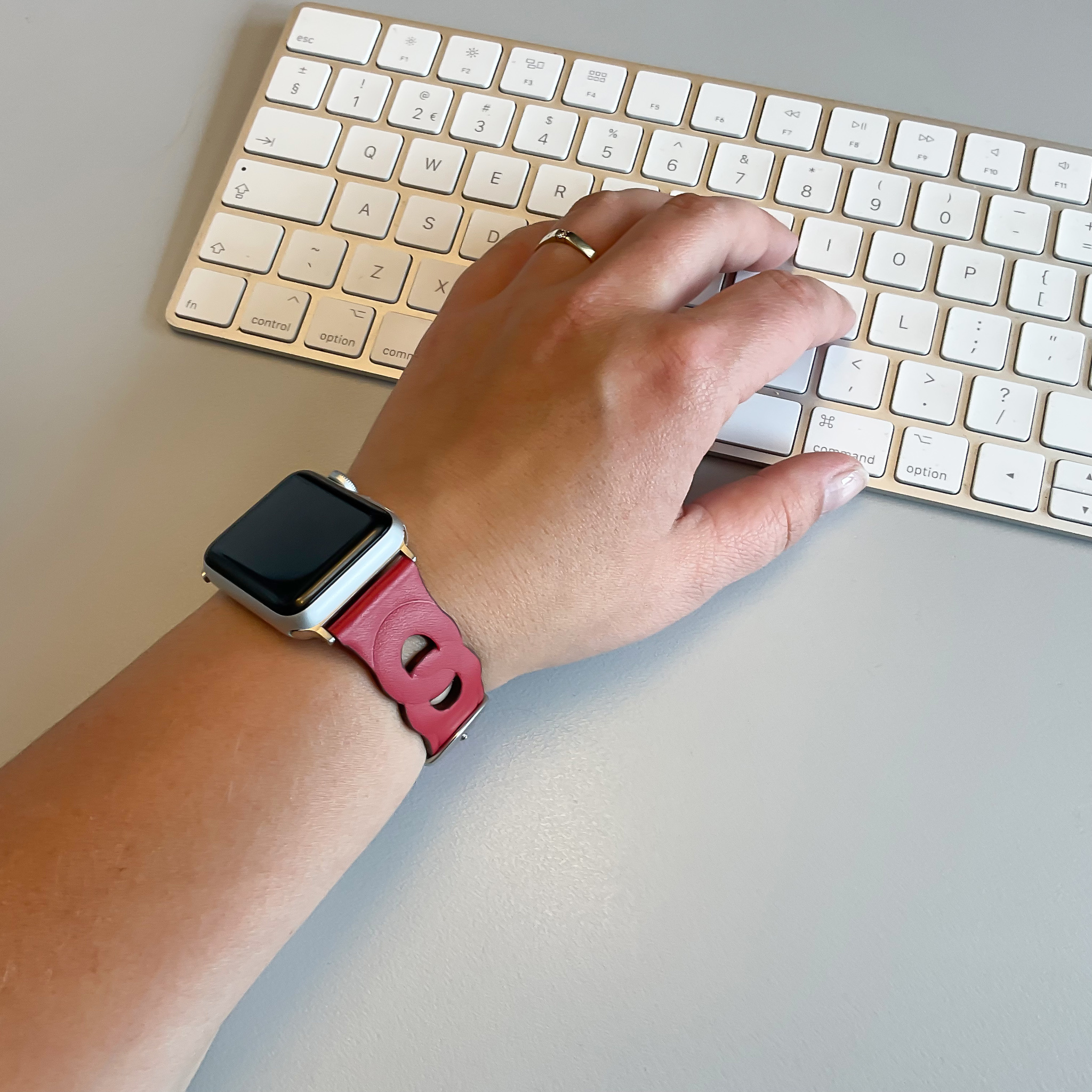 Correa de cuero Hermes Ring para el Apple Watch- roja